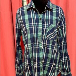 Time and Tru Blue Green Plaid Button Down Shirt